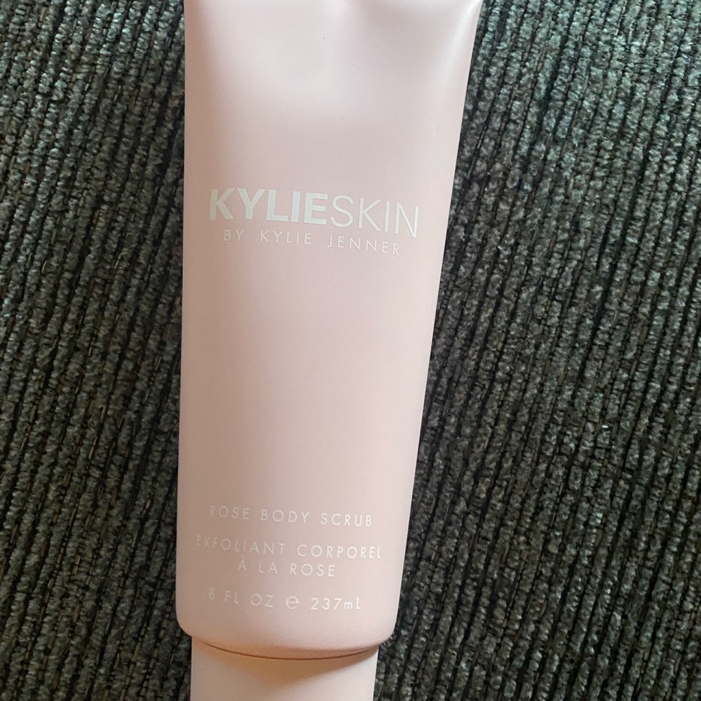 Kylie skin Rose Body Scrub